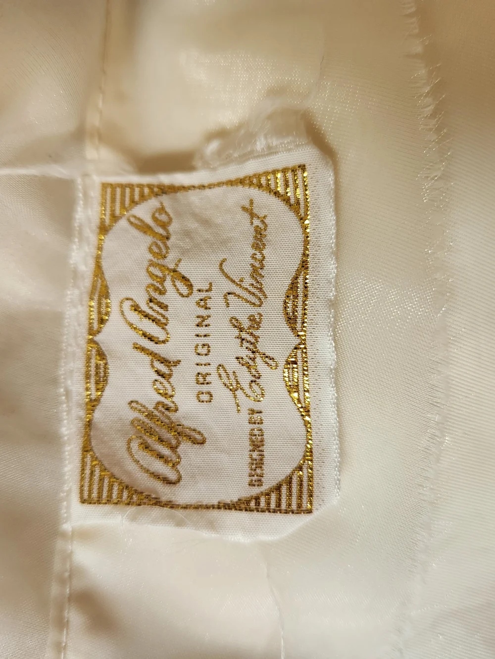 ✨ Dreamy Vintage 1960s Alfred Angelo "Edythe Vincent" Pearl & Lace Gown ✨ - Picture 14 of 14